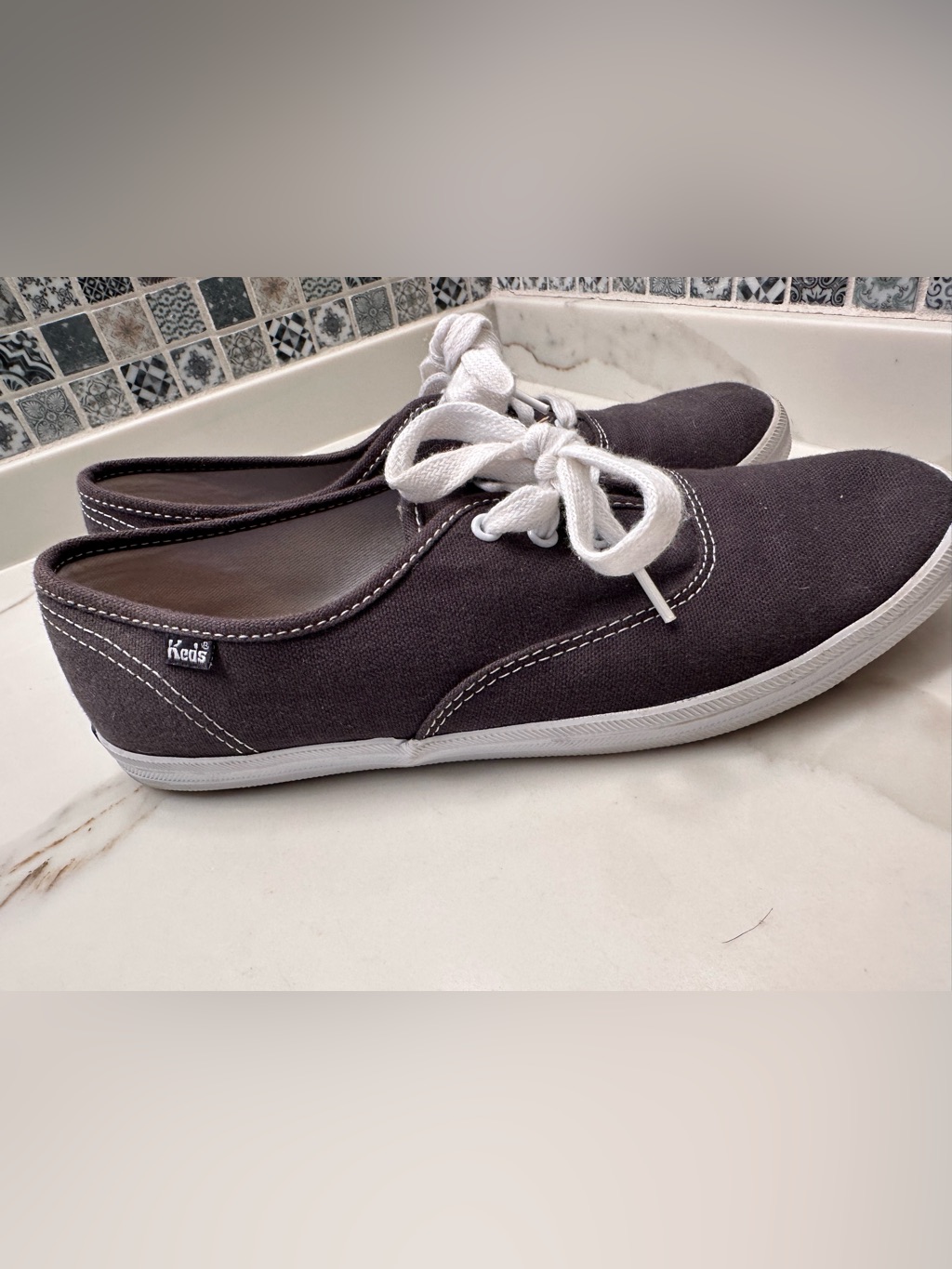 Keds Sneakers Dark Grey 8 Sneakers Tennis Shoes Women’s Excellent Condition — image 3 of 8